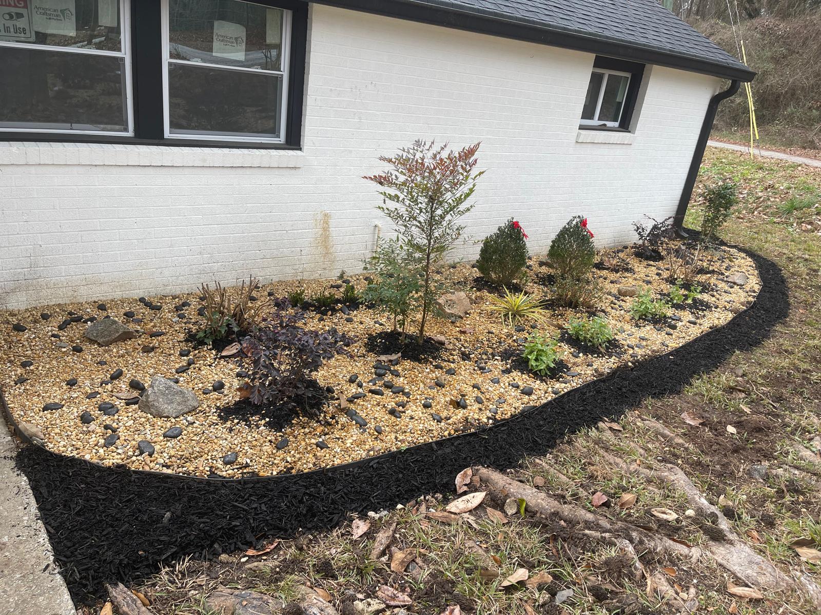 Modern Gravel Landscape Bed